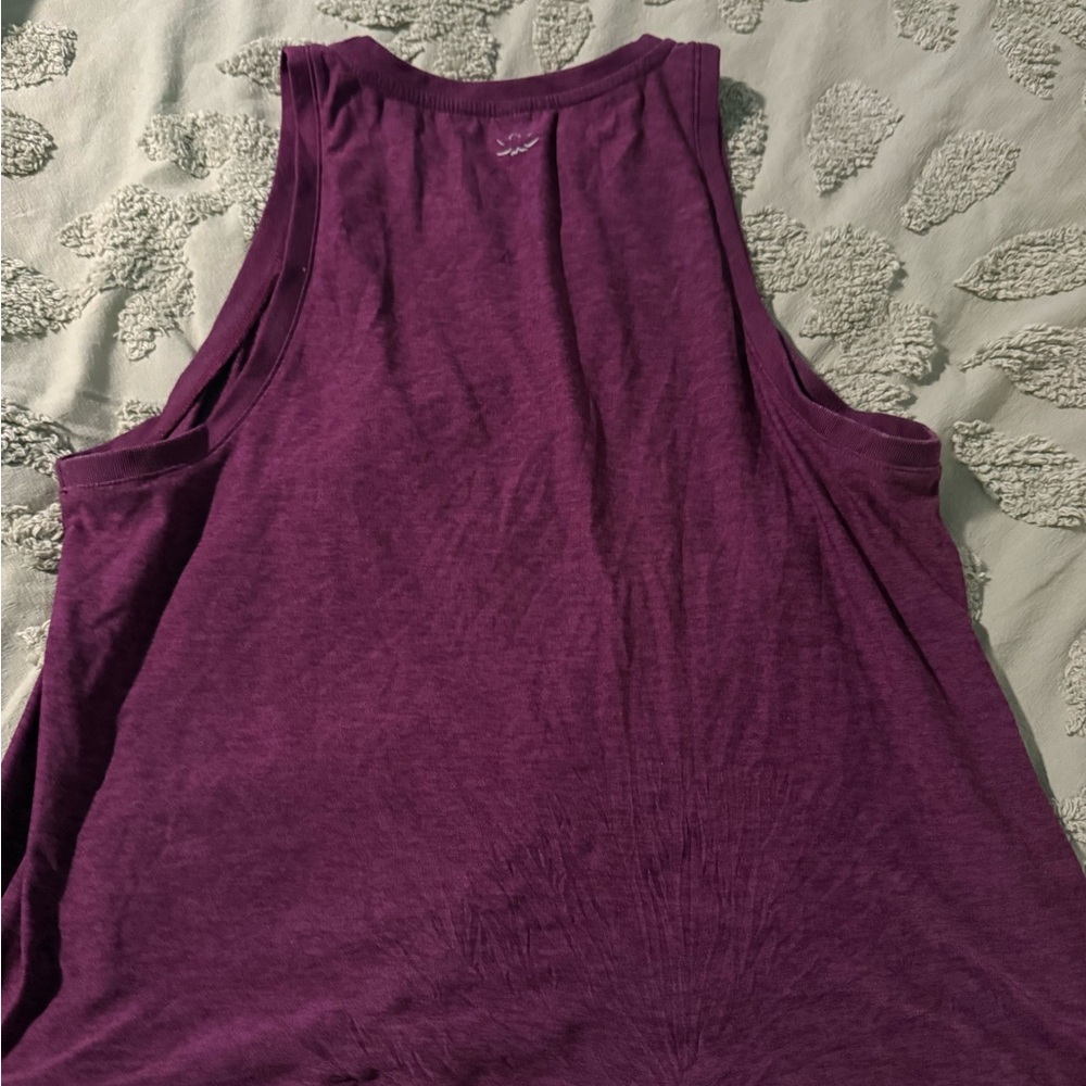 Beyond Yoga  Aubergine Featherweight Top - Picture 4 of 5